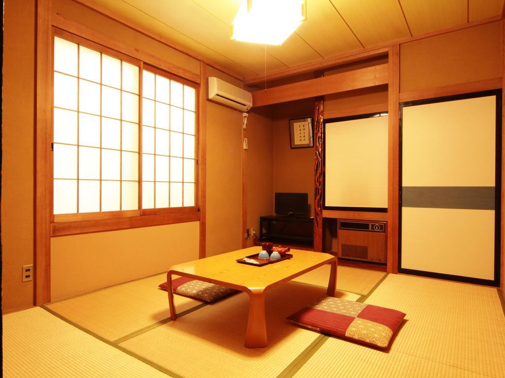 Honkan Gentaroya Hotell Nozawaonsen Rom bilde