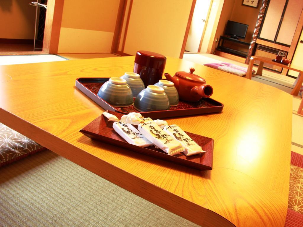 Honkan Gentaroya Hotell Nozawaonsen Rom bilde